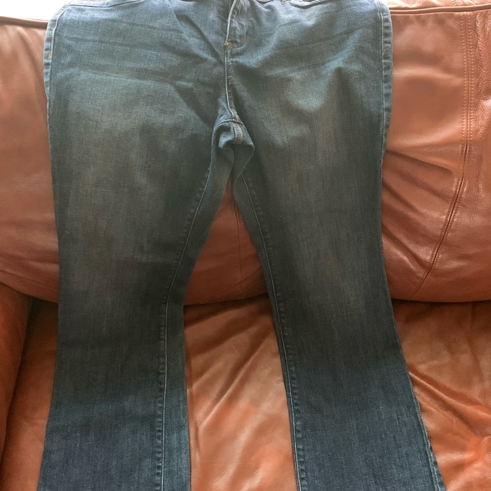 Vera wang size 14 dark blue jeans